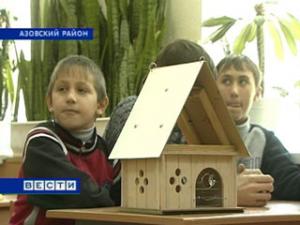 Школьники Ростовской области соревнуются в изготовлении птичьих кормушек и сскворечников