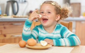 Ученые назвали самый полезный завтрак для детей
