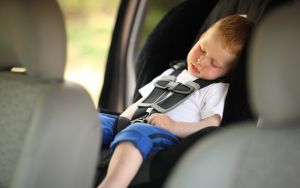 В 2017 году изменятся правила перевозки детей в машине