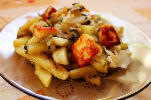 Сабджи с картофелем капустой и паниром