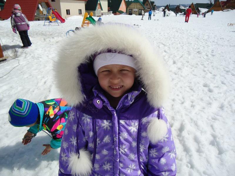 Виталина Попова, 6 лет. Зима в горах.